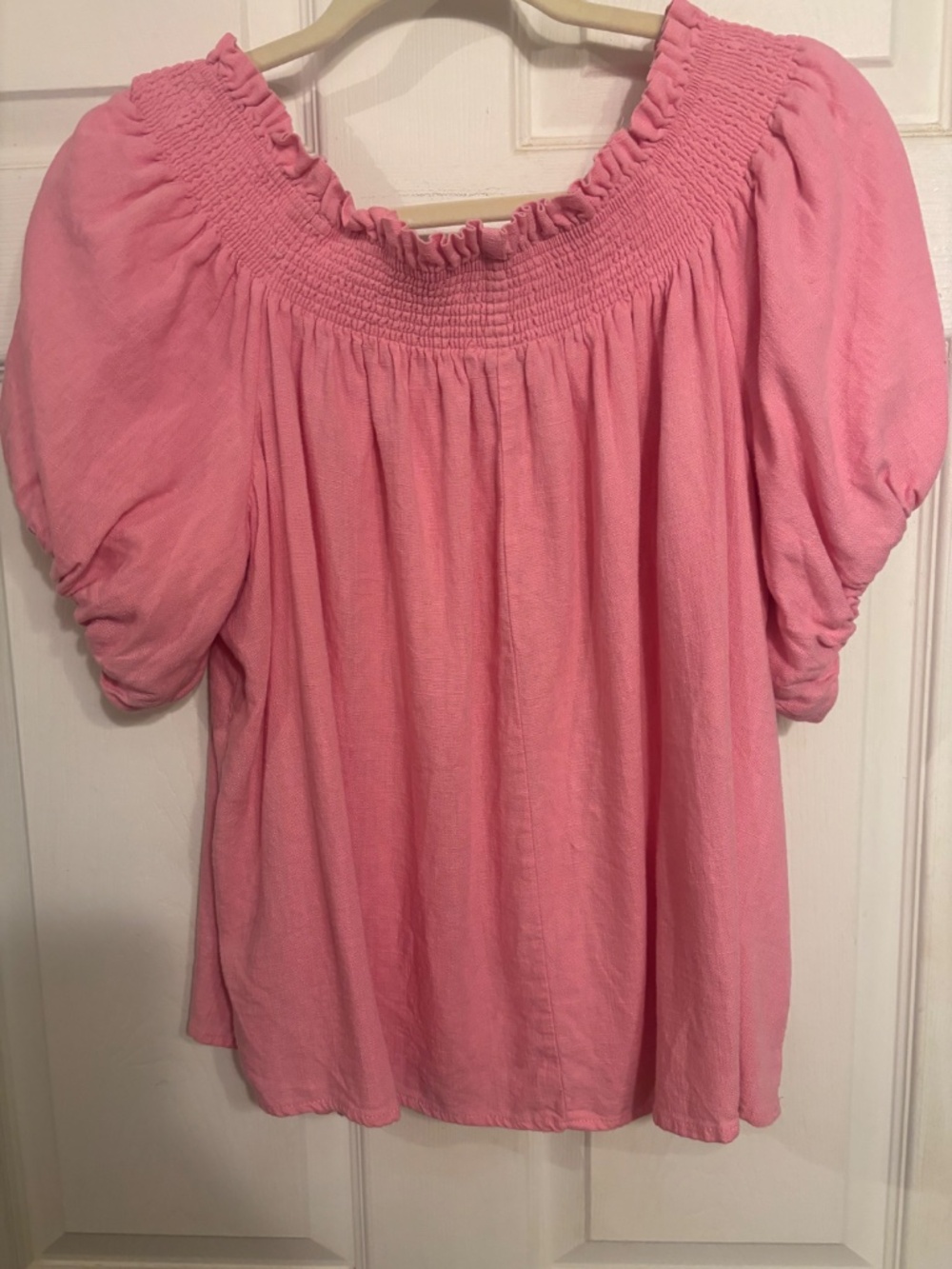Pink puffed sleeves top